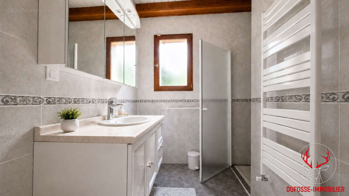 Le Chambon-sur-Lignon - Belle propriété de 165 m² - 4/5 chambres - Terrain arboré de 3 280 m² - photo 10