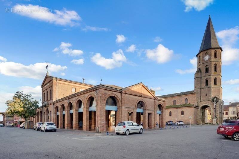 Commerce à L&#039;ISLE-EN-DODON