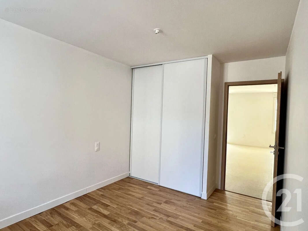 Appartement 75 m² à Anet  - photo 3