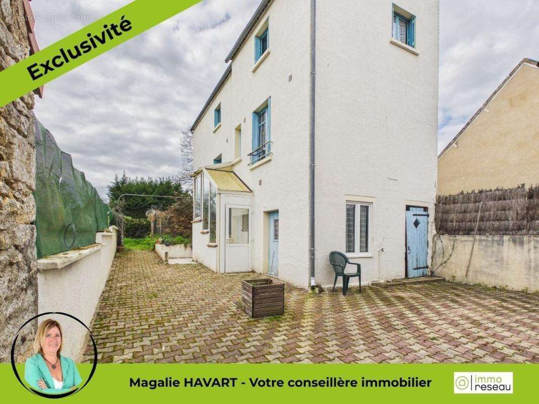 Maison à THENAY