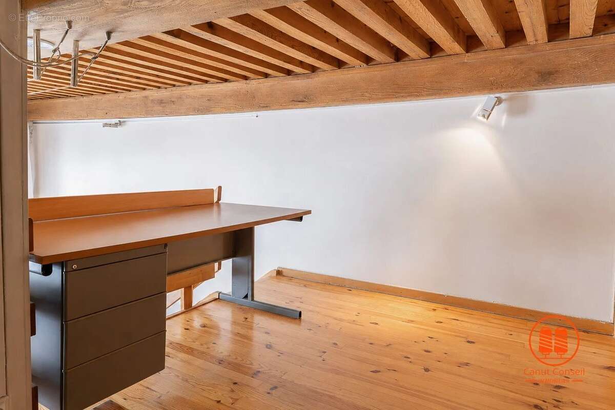T3 avec cachet de 68 m² (1 chambre + 1 alcôve) - photo 9