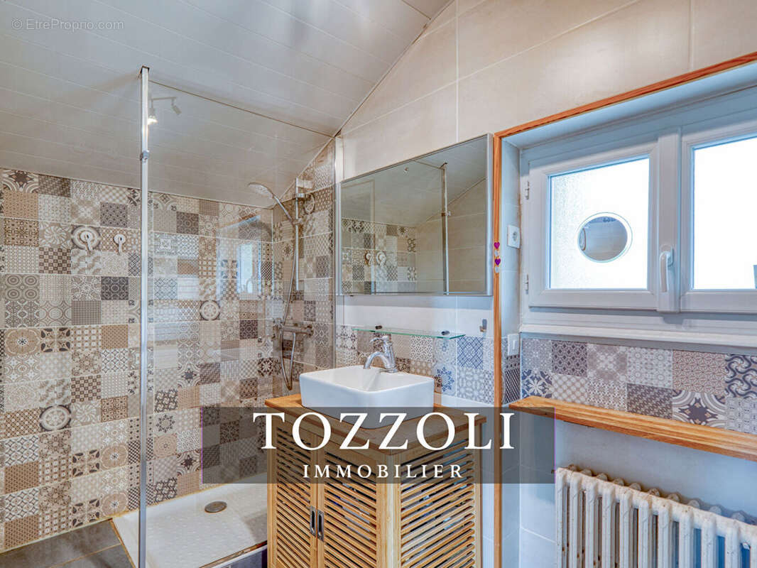 Maison à SAINT-QUENTIN-FALLAVIER