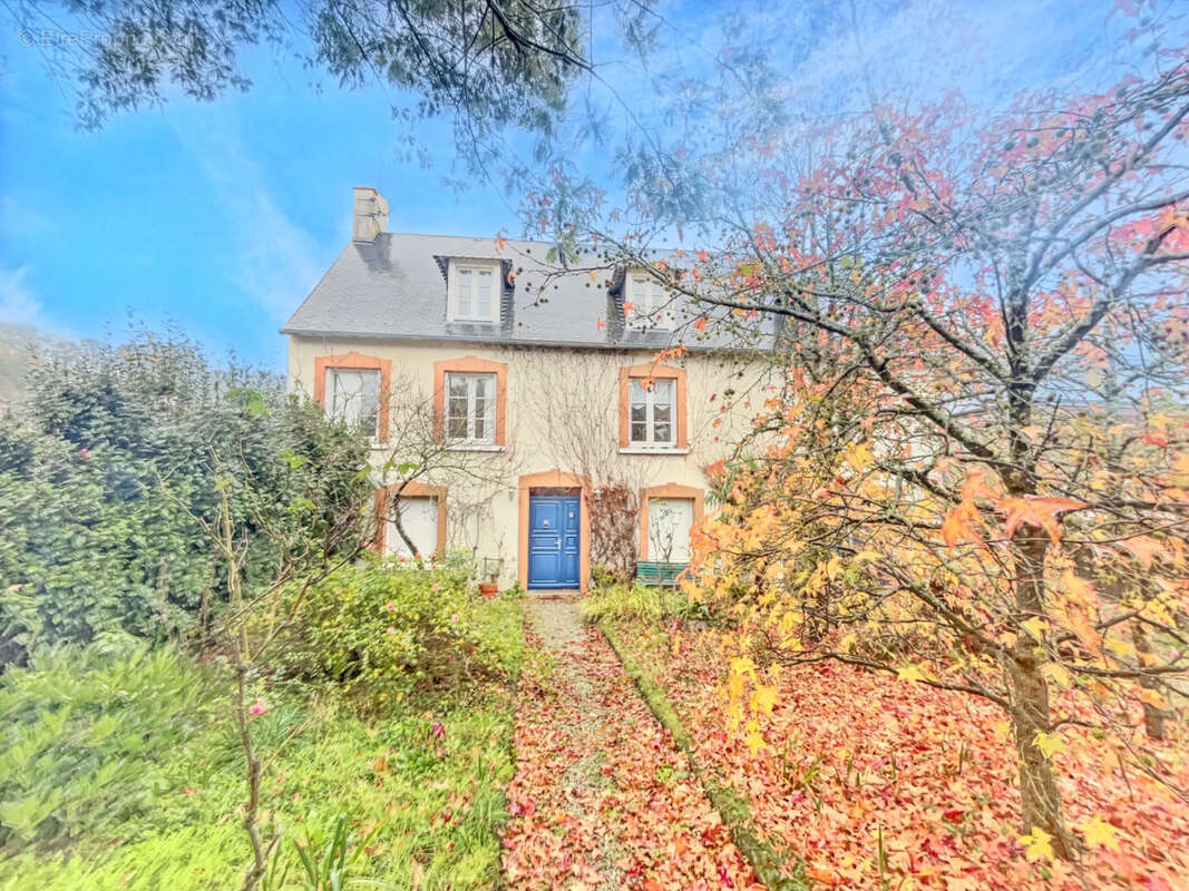 Maison à SAINT-JEAN-LE-THOMAS