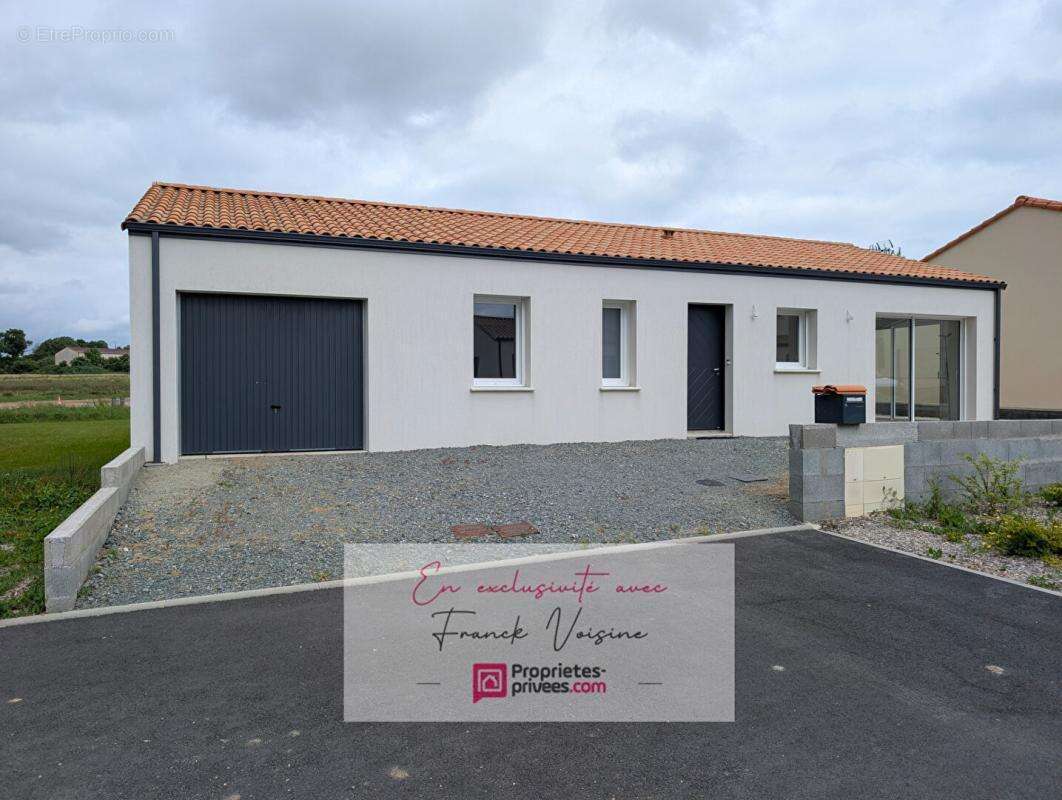 A VENDRE en Exclusivité à Saint Mars la Réorthe, Maison de 88 m2 env avec 3 chambres sur une parcelle de 314 m2 env - photo 2