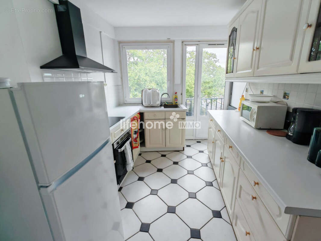 Appartement 97 m² à Chateauroux  - photo 4