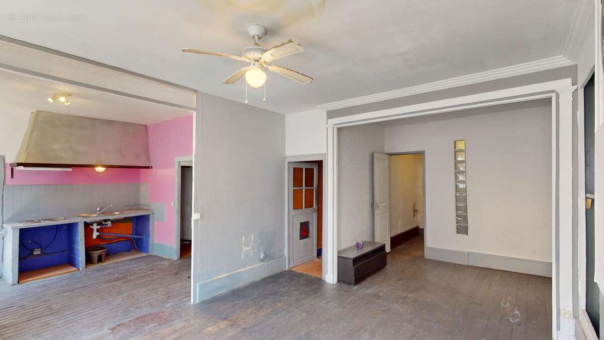 Maison à vendre divisible en 3 appartements - photo 9