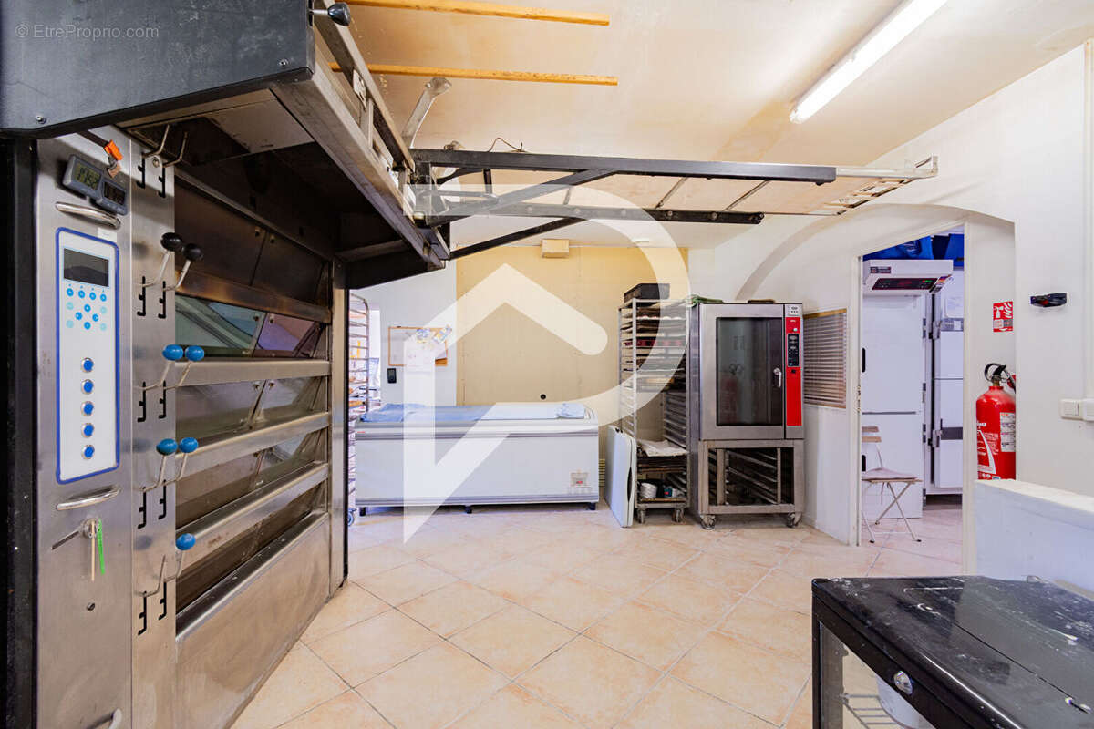 Commerce à OLLIOULES