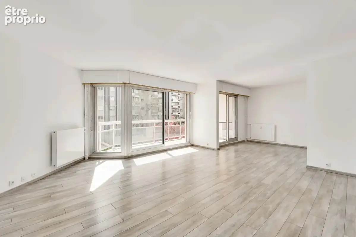 Mairie de courbevoie - 4 pieces  avec large balcon, cave et possibilite  parking - photo 3