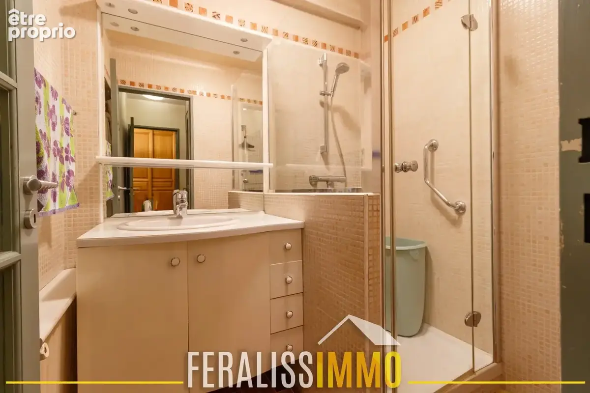 Appt F2 résidence fermée et sécurisée ! - photo 12