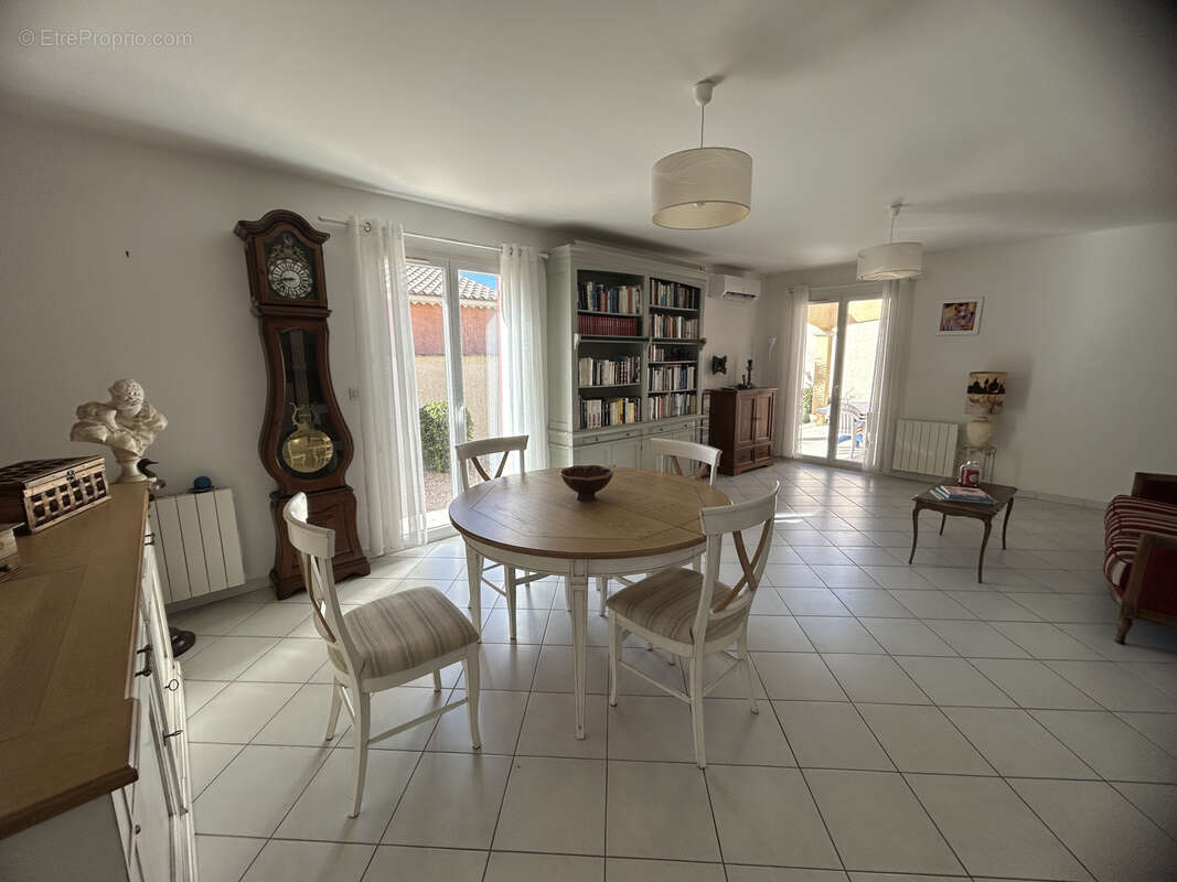 Maison à SAINT-QUENTIN-LA-POTERIE