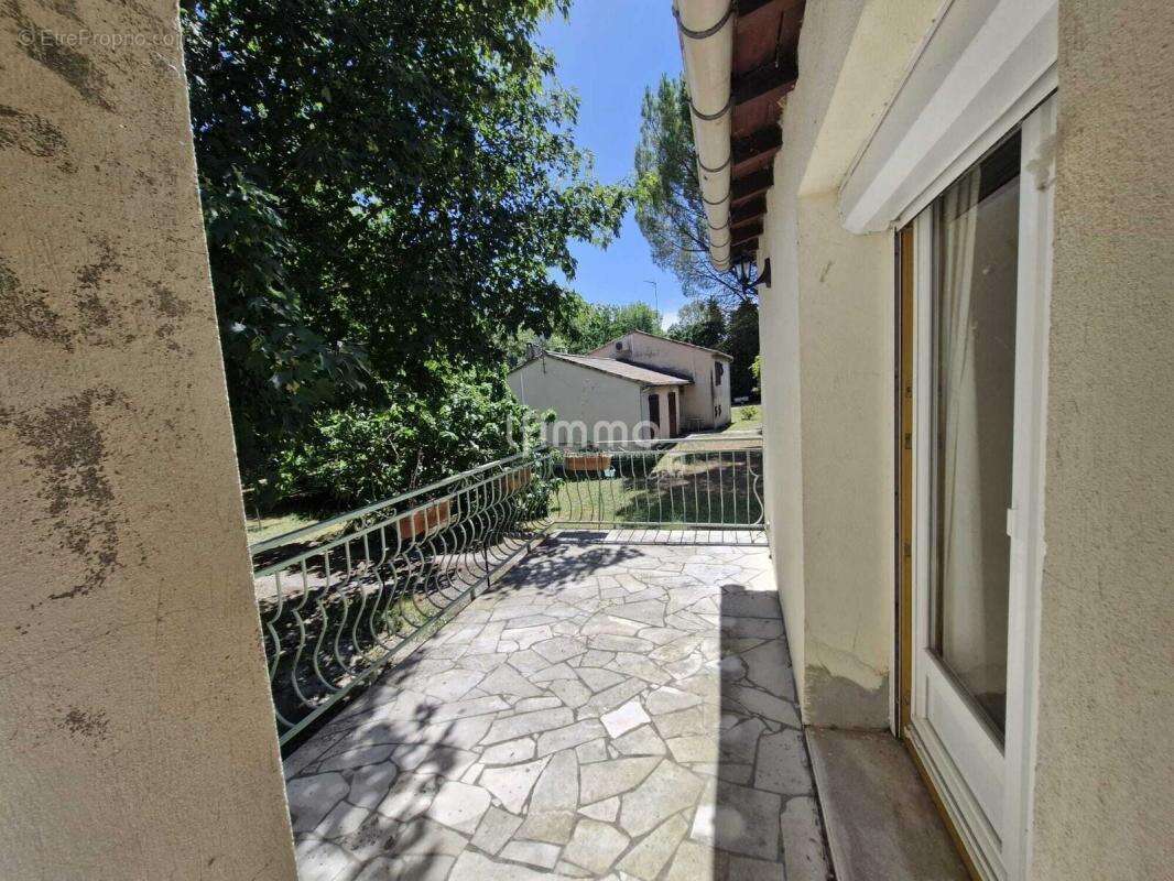 Maison à VILLENEUVE-LA-COMPTAL