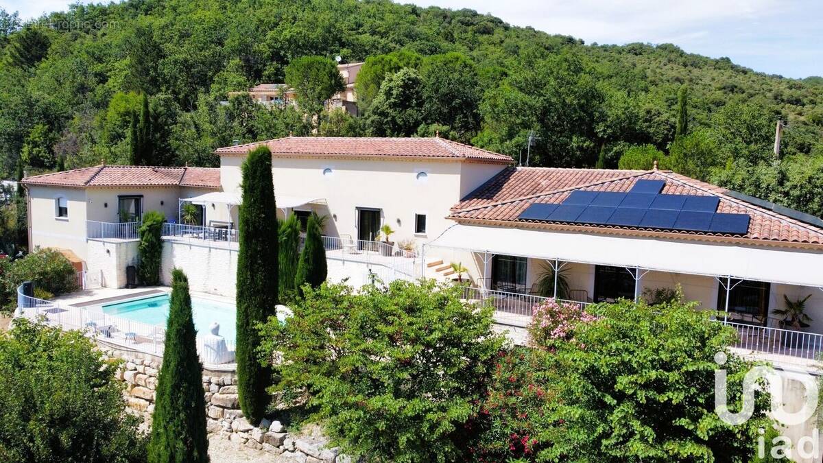 Photo 1 - Maison à ALBA-LA-ROMAINE