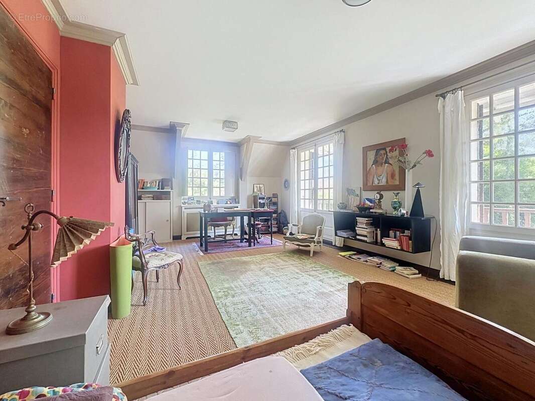 Maison 208 m² à Coye-La-Foret  - photo 4