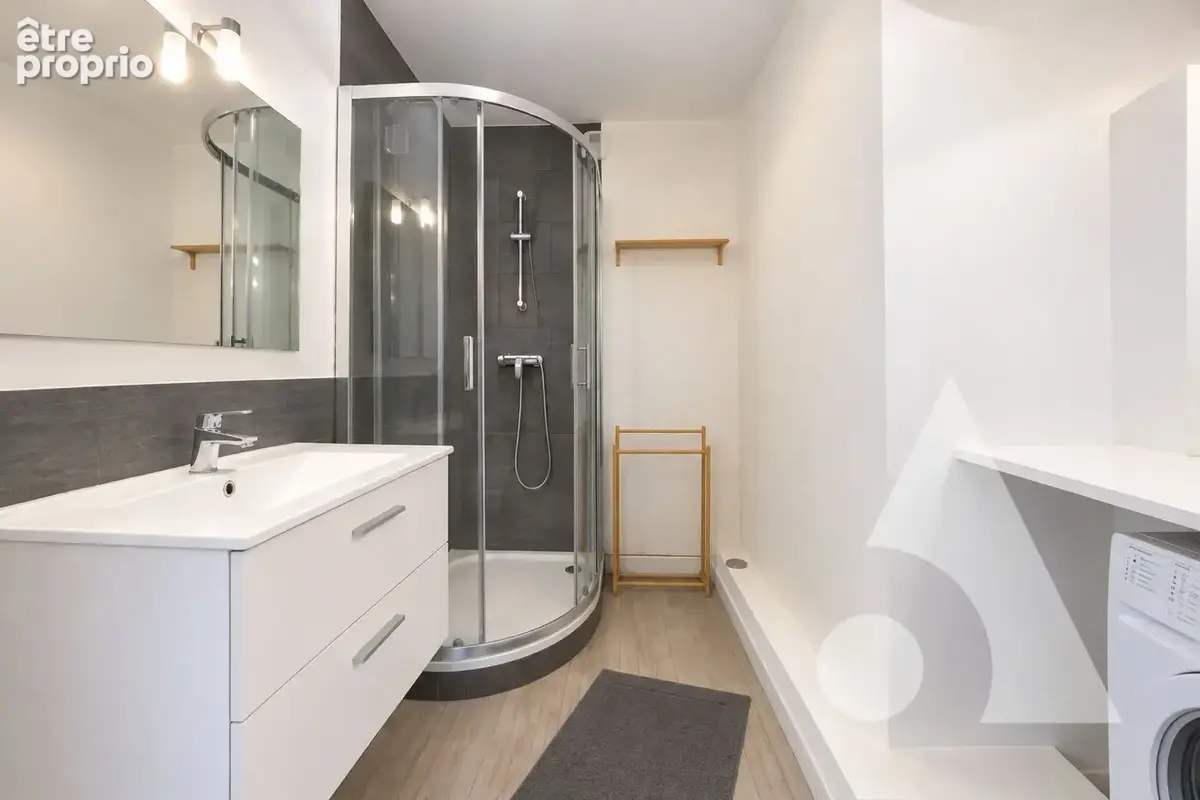 Appartement F4 avec terrasse et box. - photo 8