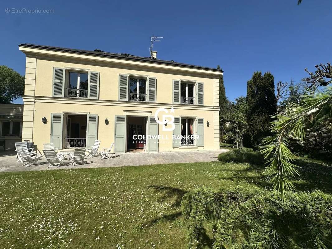 Maison à LE VESINET