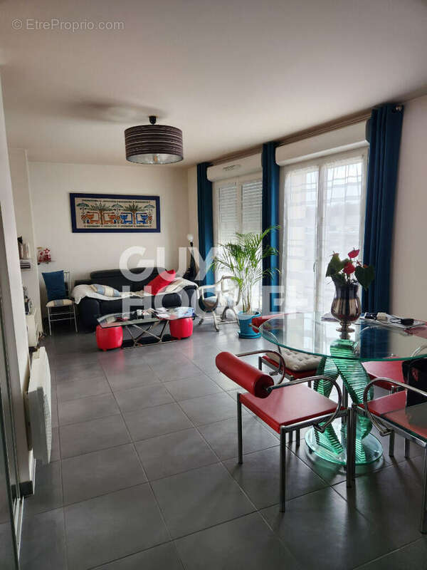 Appartement à ROSNY-SOUS-BOIS