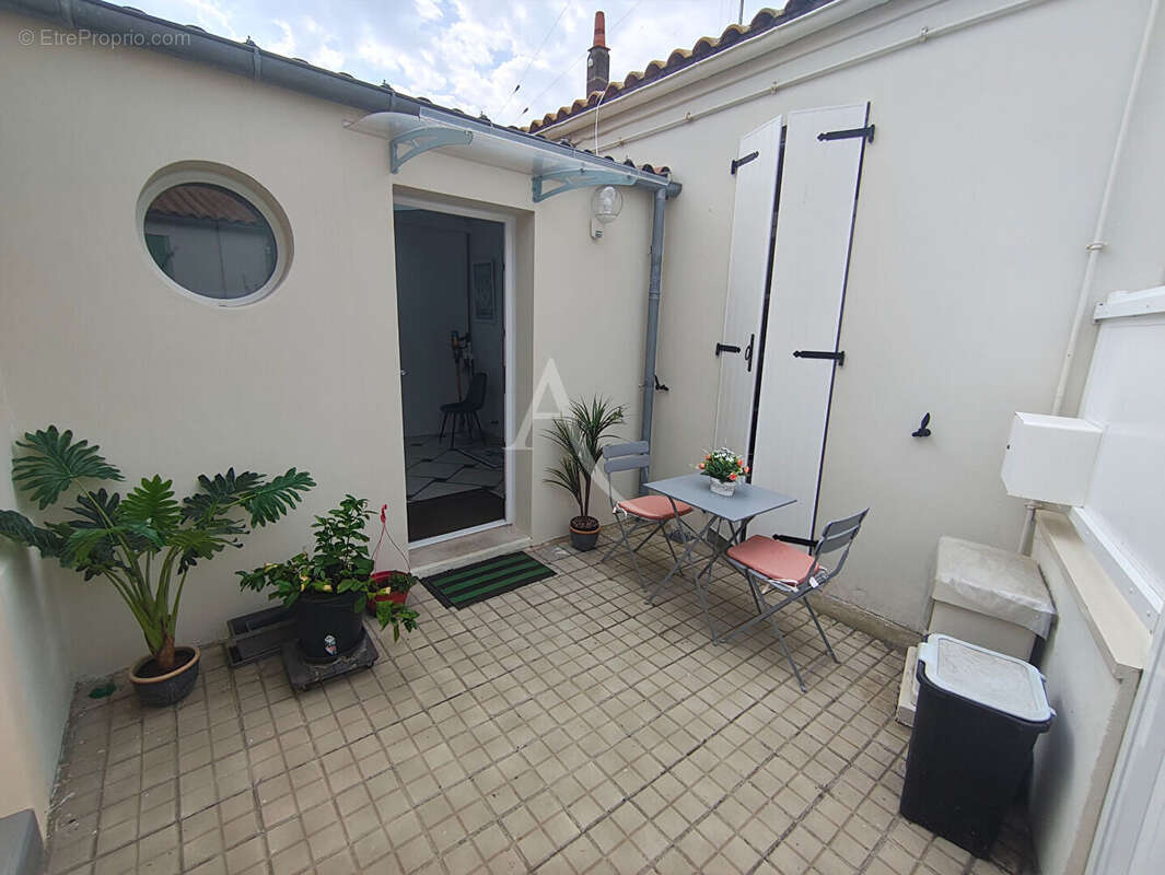 Maison Rochefort, 2 chambres, quartier Gambetta - photo 10
