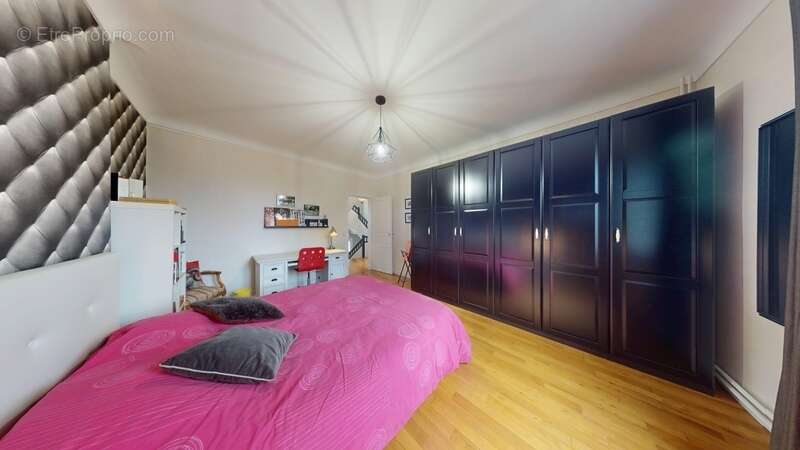 Maison à SAINT-CYR-SUR-LOIRE