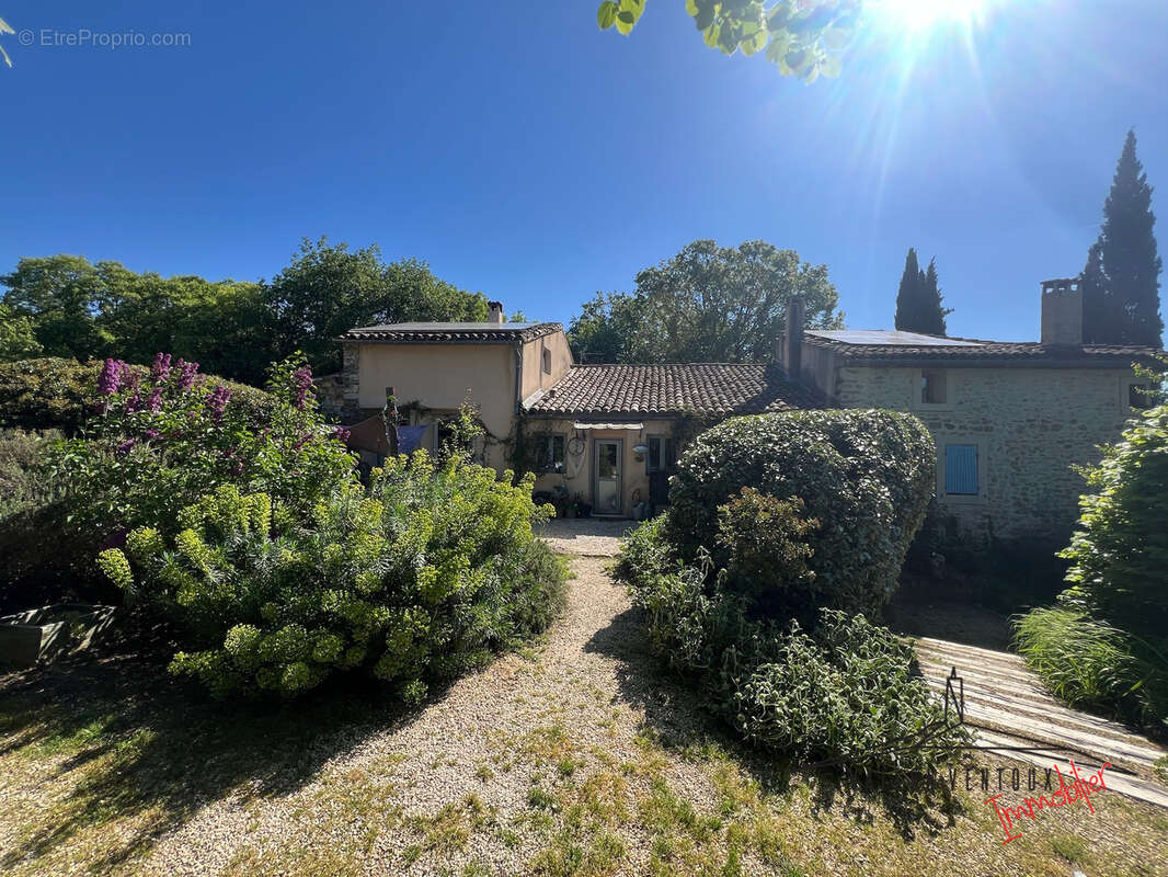Maison à VAISON-LA-ROMAINE