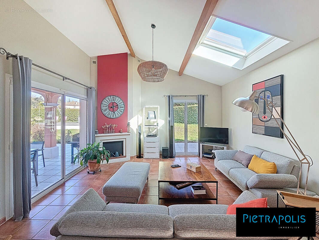 Maison 155 m² à Irigny  - photo 6