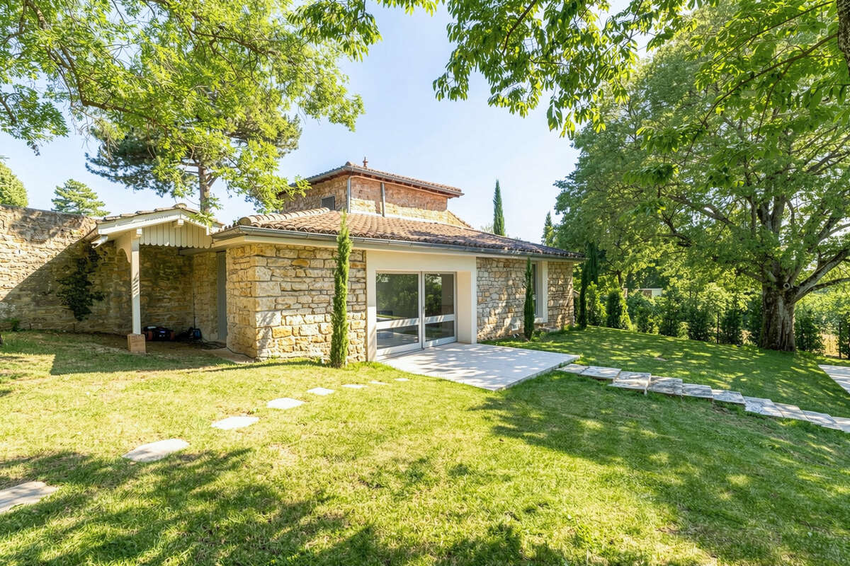 Hauteurs de Saint-Cyr-au-Mont-d'Or   Propriété de Maître de 340 m2 - 8 pièces 5 suites - photo 17