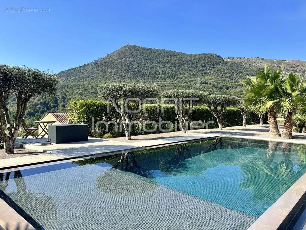 Maison à TOURRETTE-LEVENS