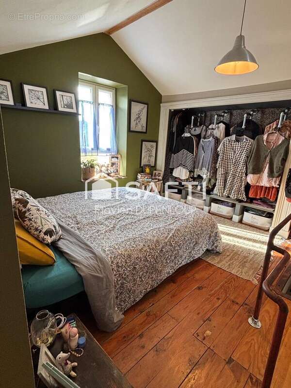 Maison 94 m² à Celles-Sur-Durolle  - photo 7