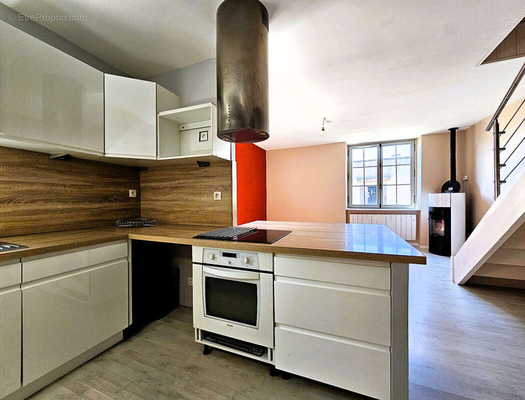 Riom centre . duplex 4 pièces de 89 m². - photo 8
