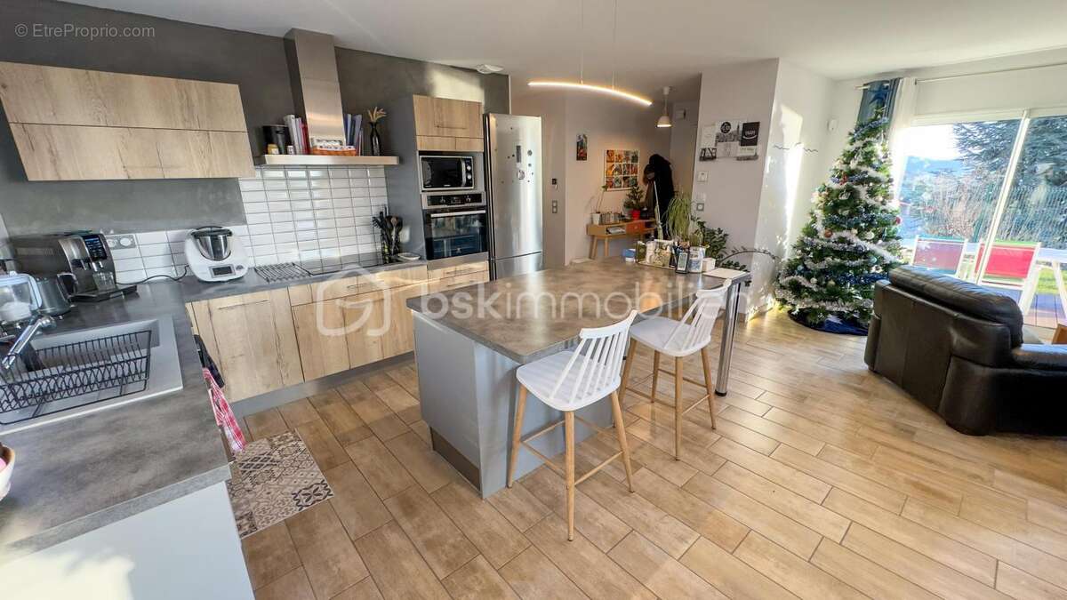 Maison à VEYRE-MONTON