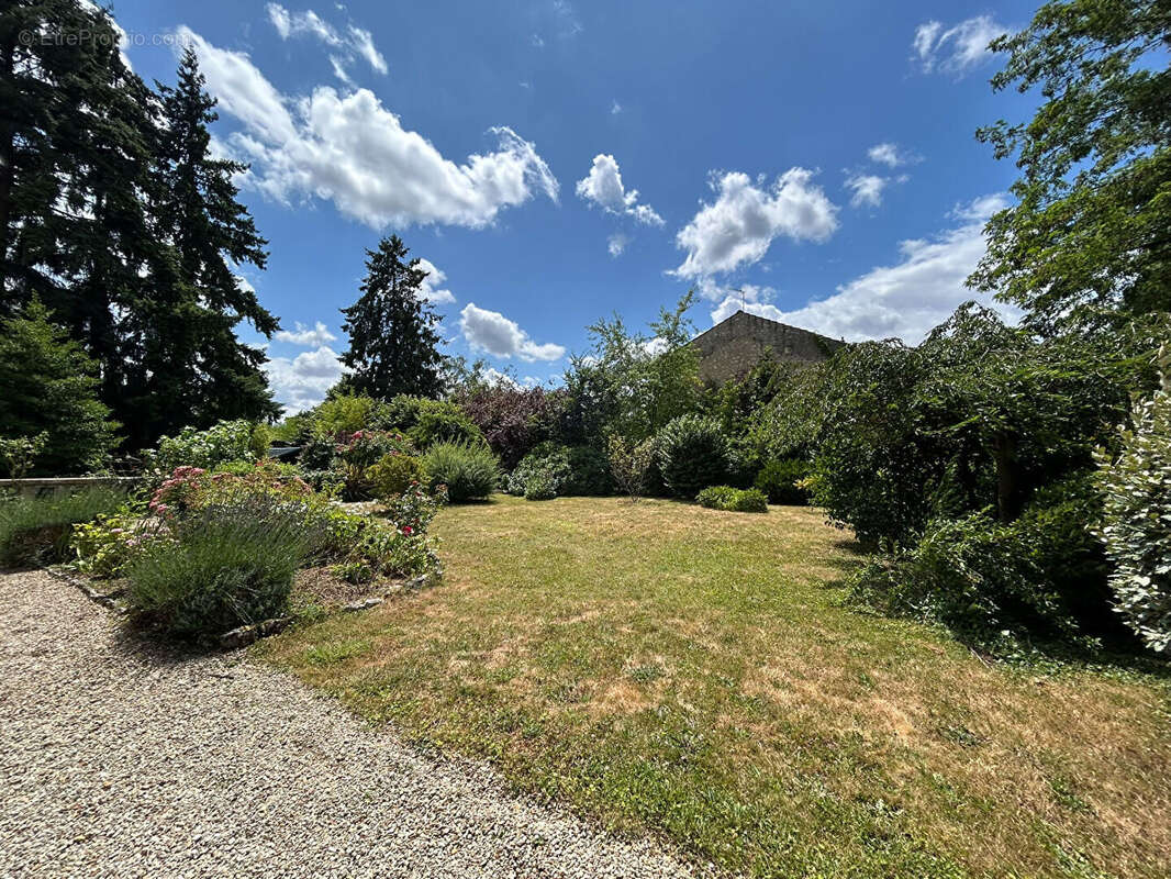 Maison à MONTIGNY-SUR-LOING