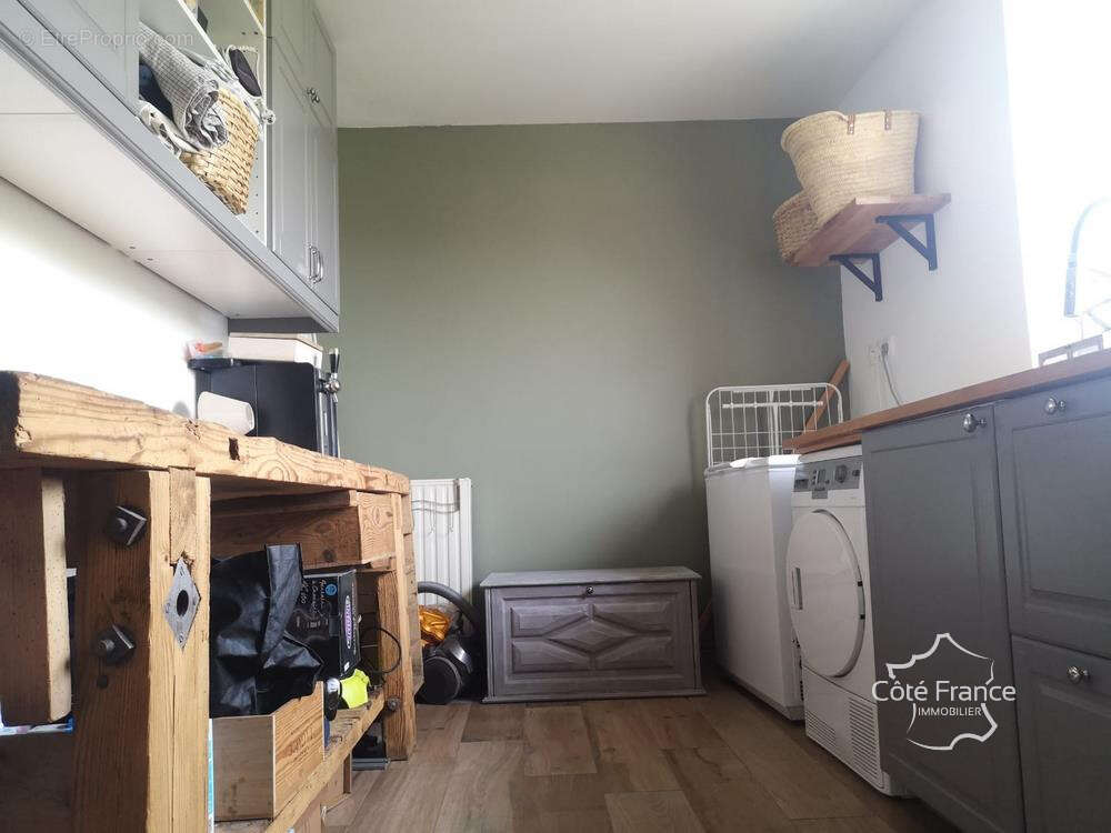 Maison à LA NEUVILLE-LES-DORENGT