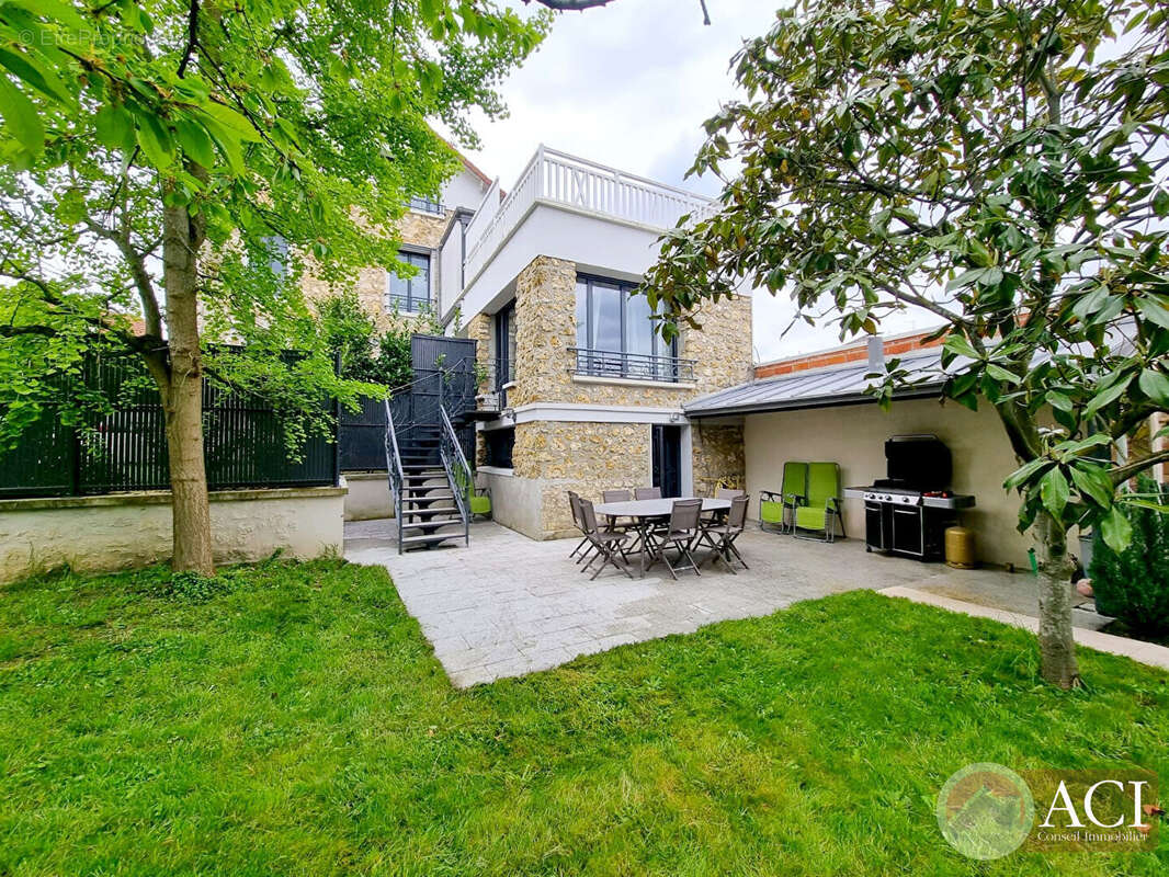 Maison à DEUIL-LA-BARRE