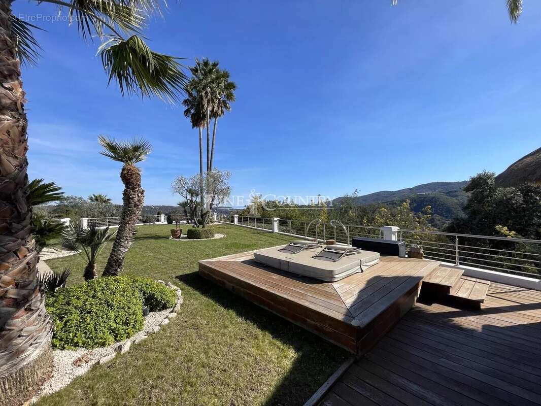 Maison à AURIBEAU-SUR-SIAGNE