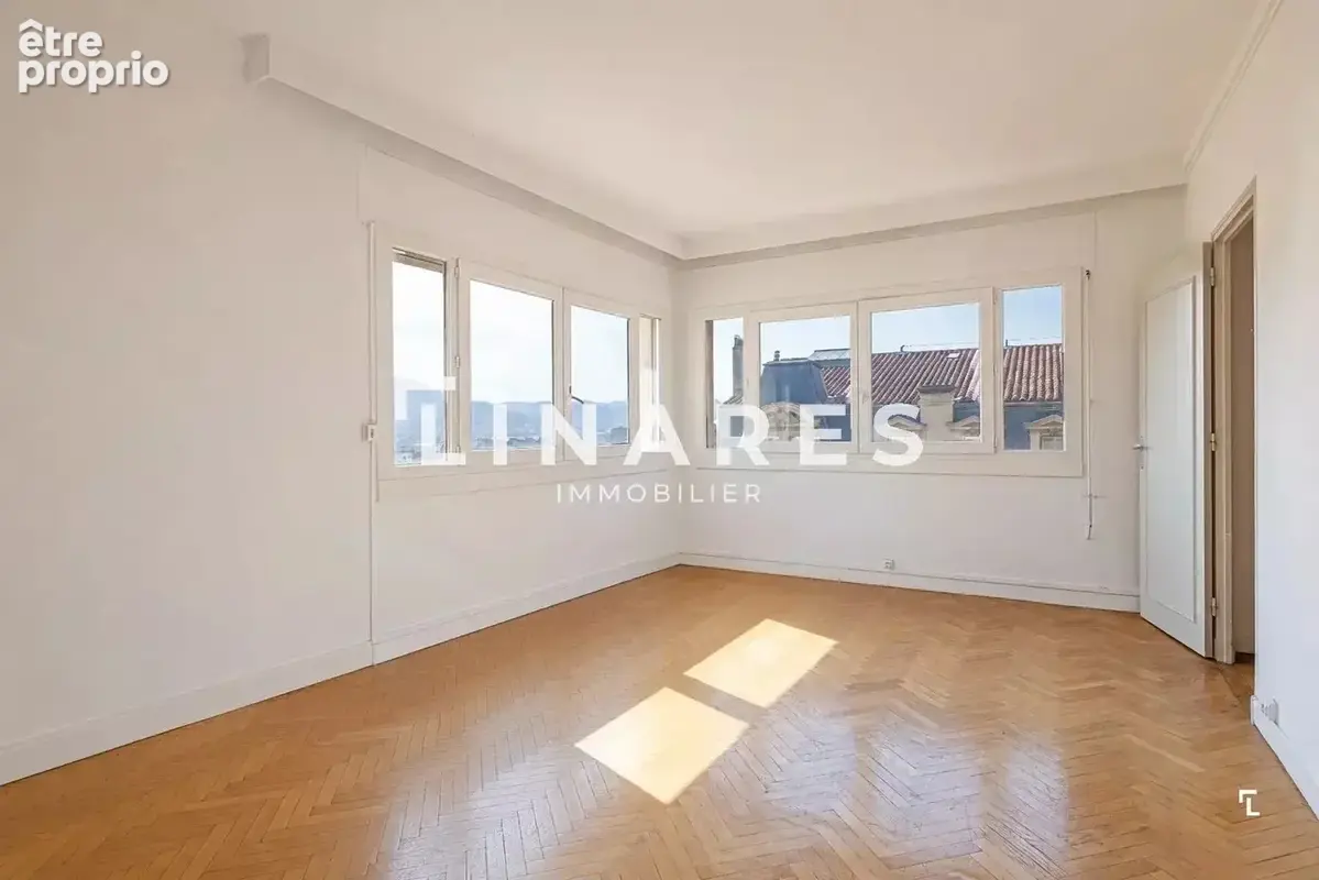 LE TRIVERSANT - Appartement T5 de 163m2 + 2 extérieurs + 3 expos - cave - 13008 Perier - photo 10
