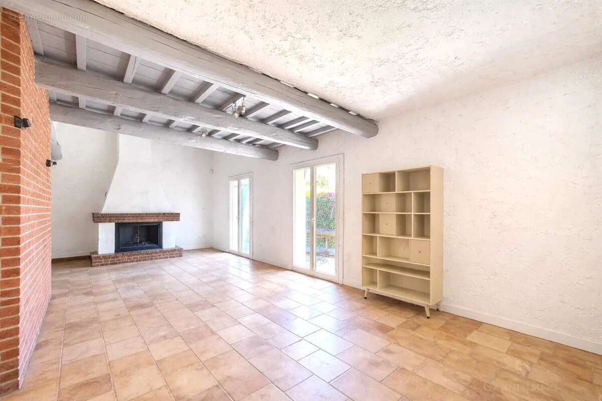 Maison à MANDELIEU-LA-NAPOULE