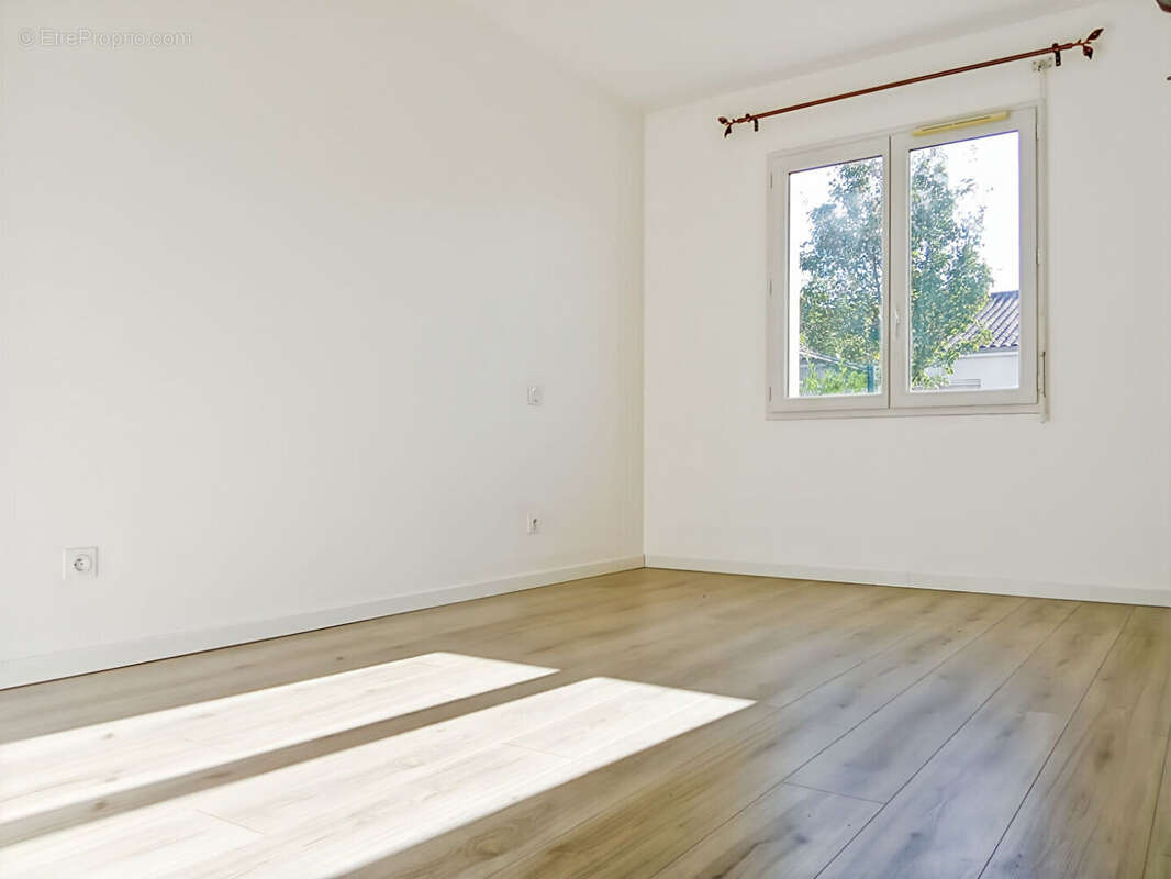 Maison à SAINT-ANDRE-DE-CUBZAC