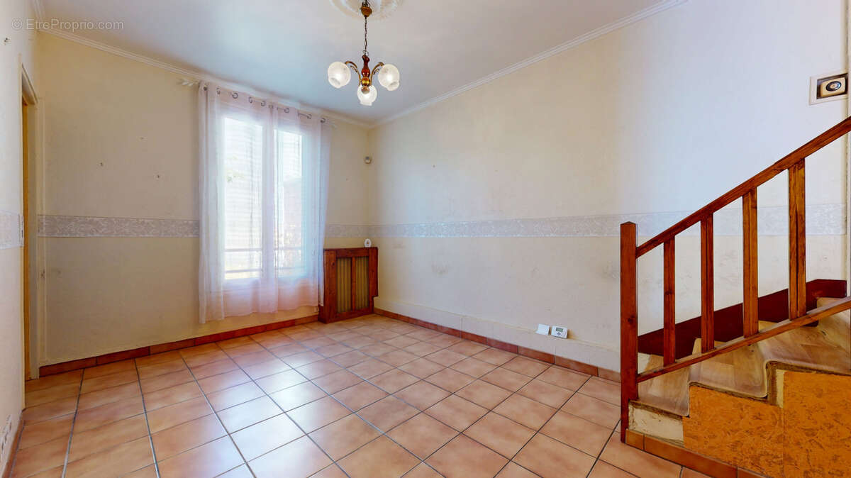 Maison 2 pièces avec beau terrain de 657 m2   Un véritable potentiel à révéler - photo 7
