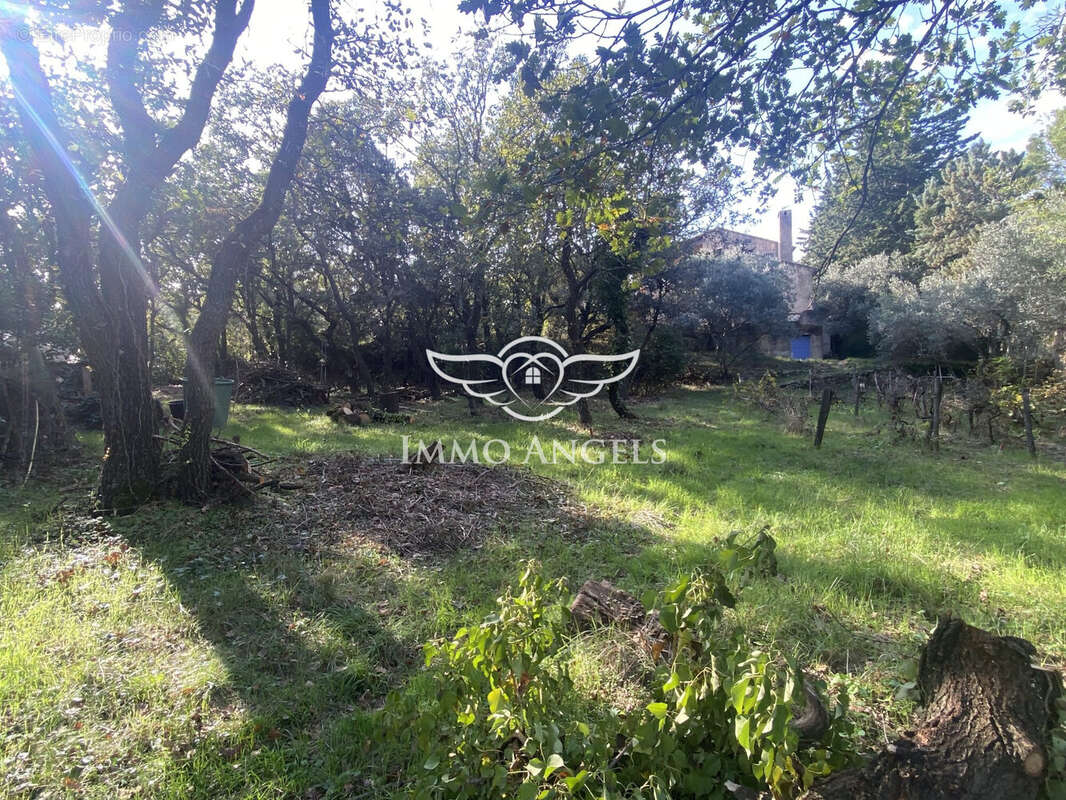 Terrain à CAUMONT-SUR-DURANCE