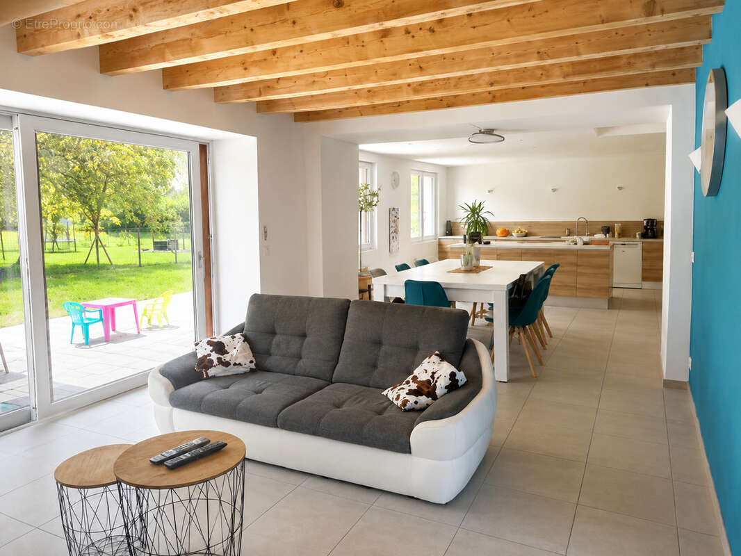 St Laurent, La Roche sur Foron, maison 5 pièces à vendre - photo 3