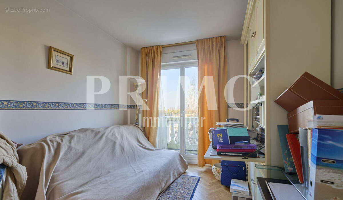 Appartement à LE PLESSIS-ROBINSON