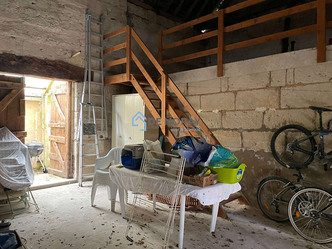 Maison à VILLEDIEU-LE-CHATEAU