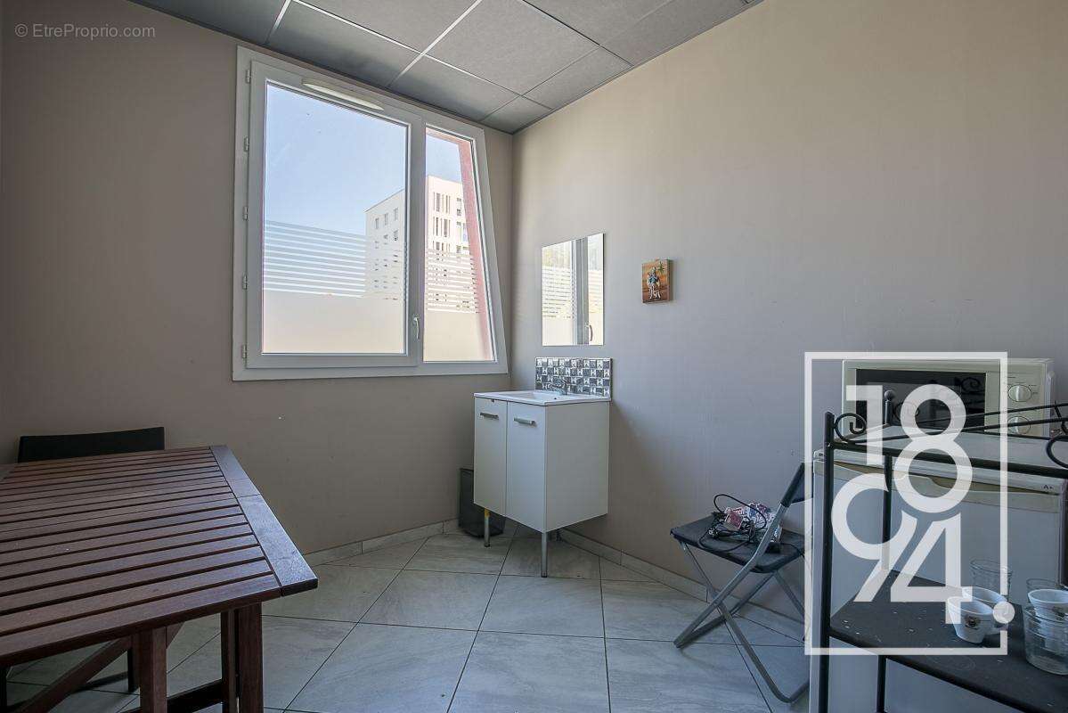 Commerce à MARSEILLE-13E