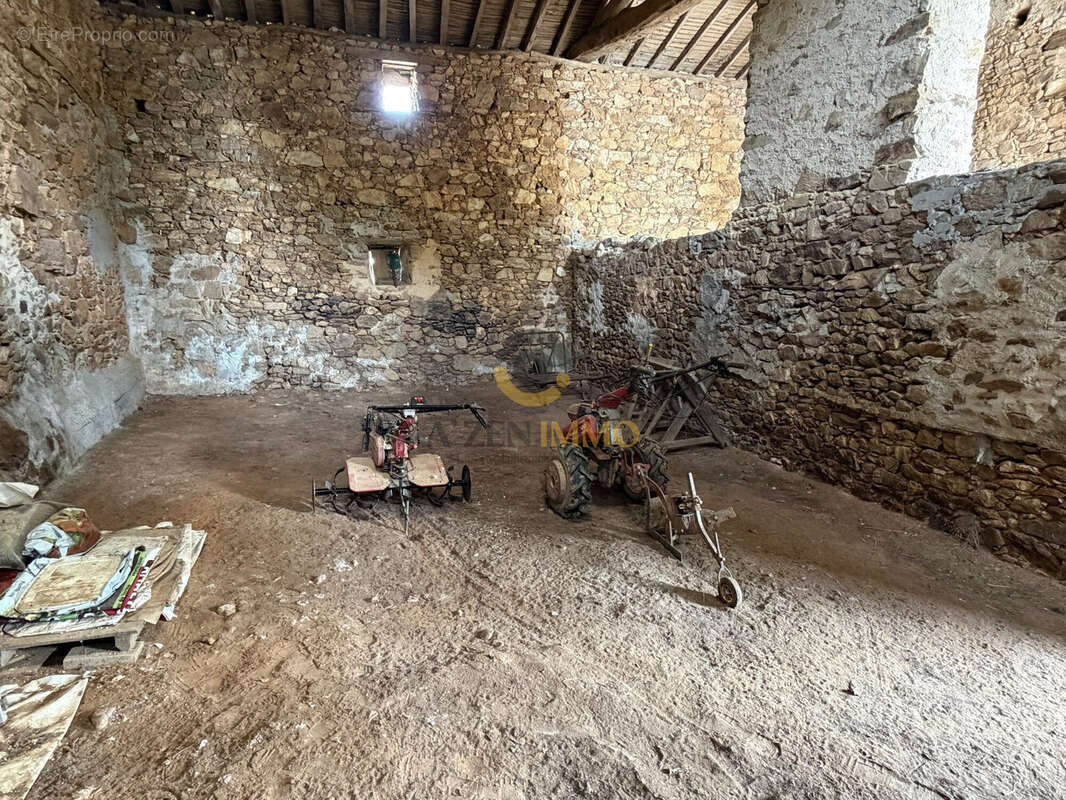 Maison 80 m² à La Chapelle-Thireuil  - photo 7