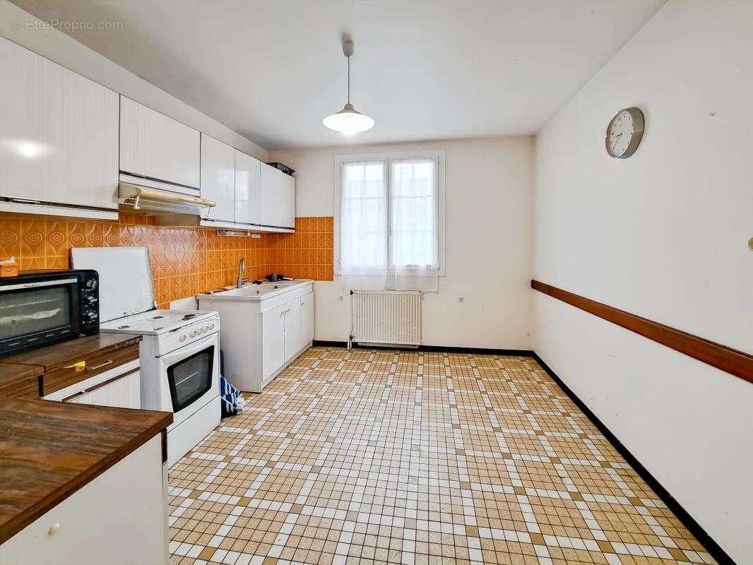 Maison à ROCHES-PREMARIE-ANDILLE