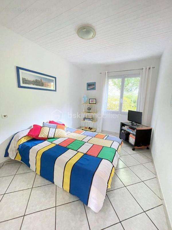 Maison à SAINTE-EULALIE-EN-BORN