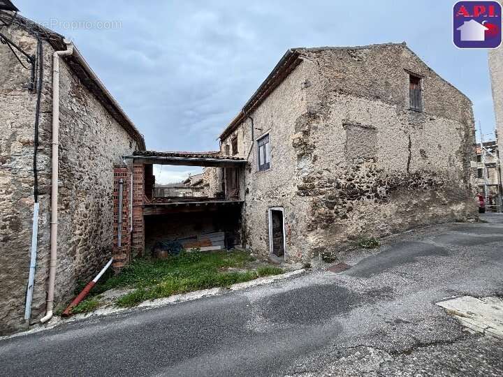 Maison à BESSEDE-DE-SAULT