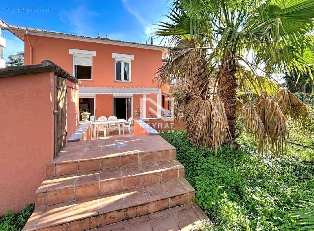 Maison à SAINT-RAPHAEL