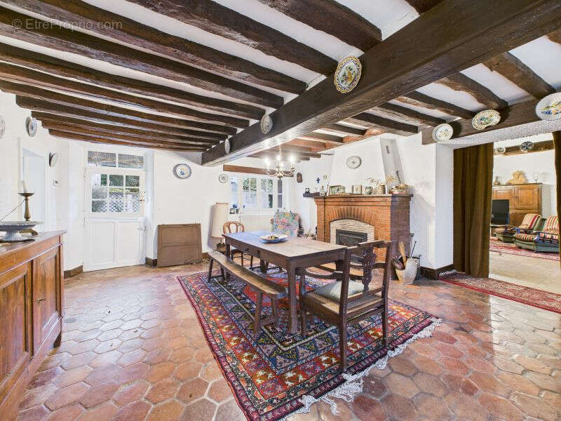 Maison à FAVEROLLES