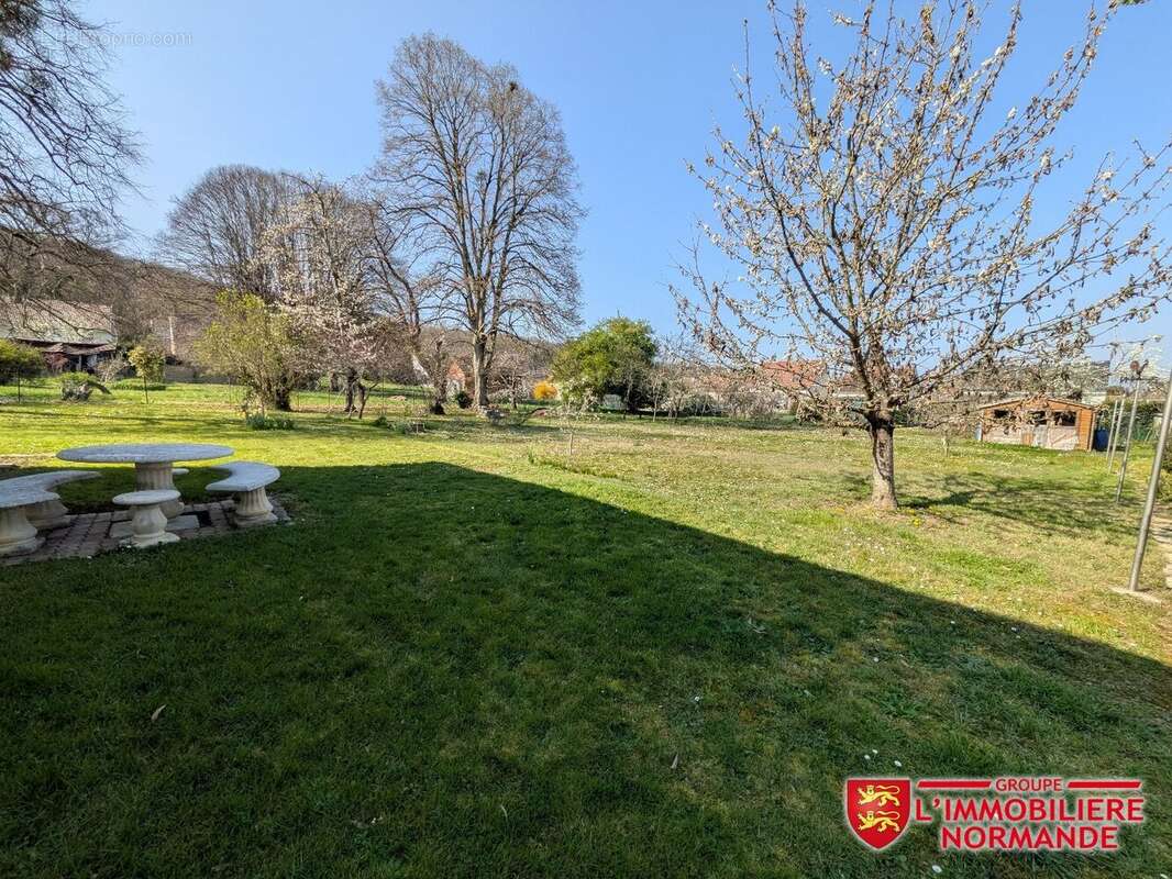 Maison à ROSNY-SUR-SEINE