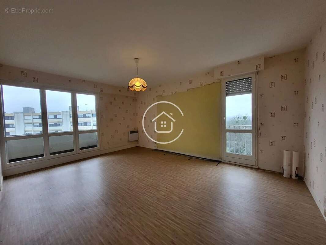 Appartement à LA CHAUSSEE-SAINT-VICTOR